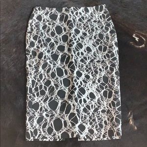 ELIZABETH & JAMES Geometric Pencil Skirt